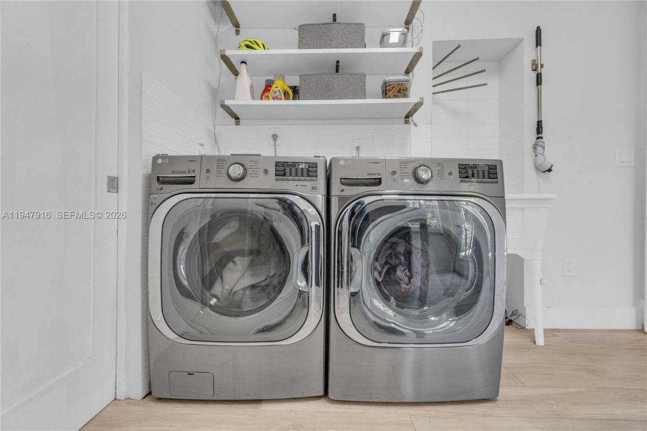 760 NE 115th St, Biscayne Park, FL 33161 Photo