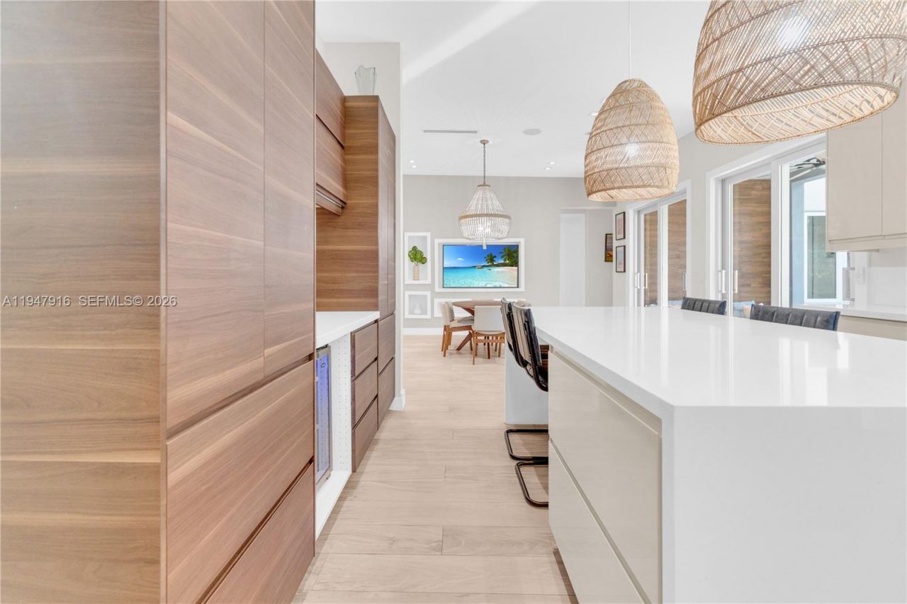 760 NE 115th St, Biscayne Park, FL 33161 Photo