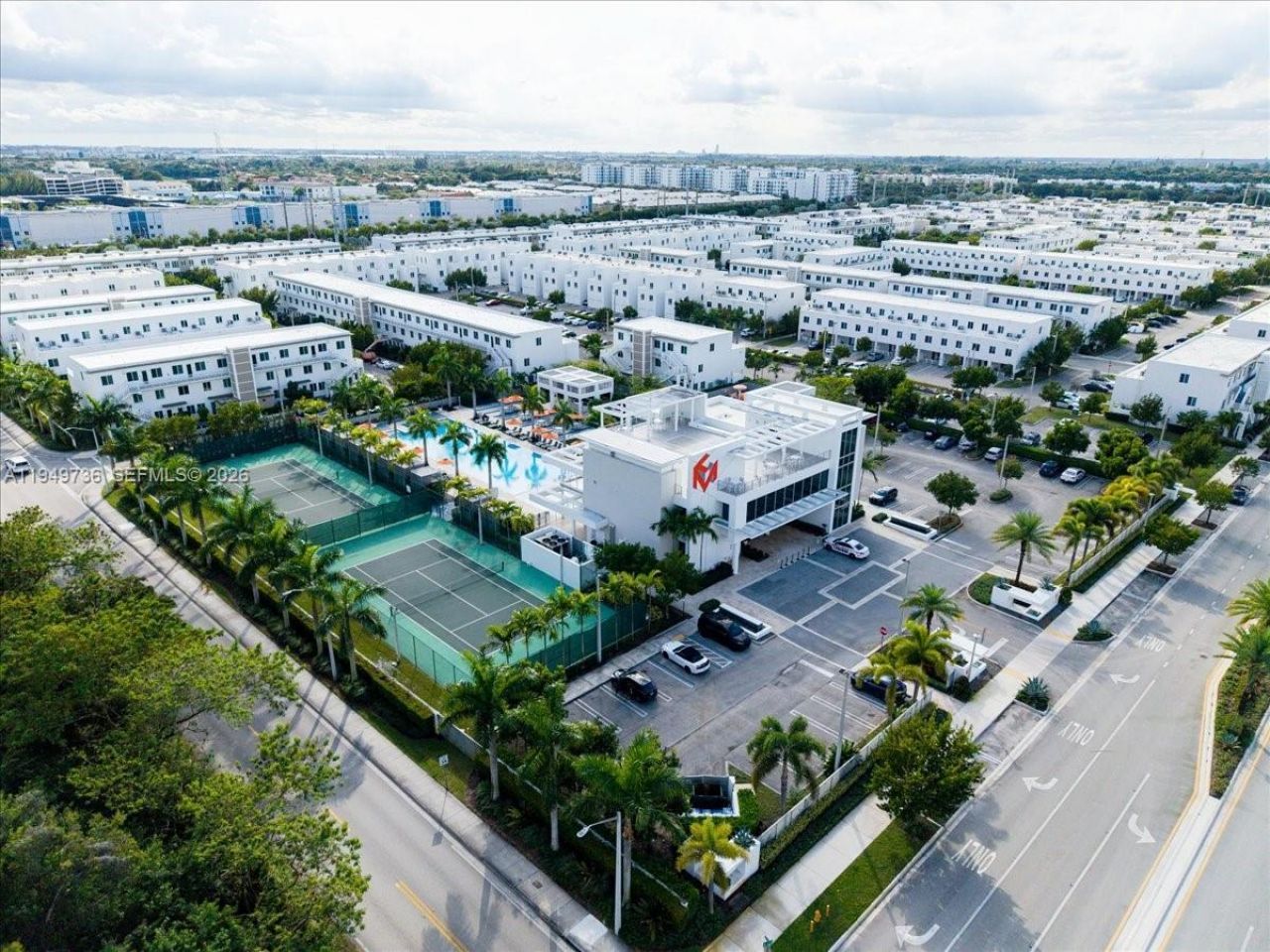 6402 NW 104th Path, Doral, FL 33178 Photo