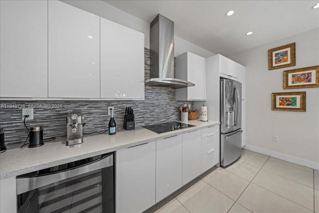 6402 NW 104th Path, Doral, FL 33178 Photo