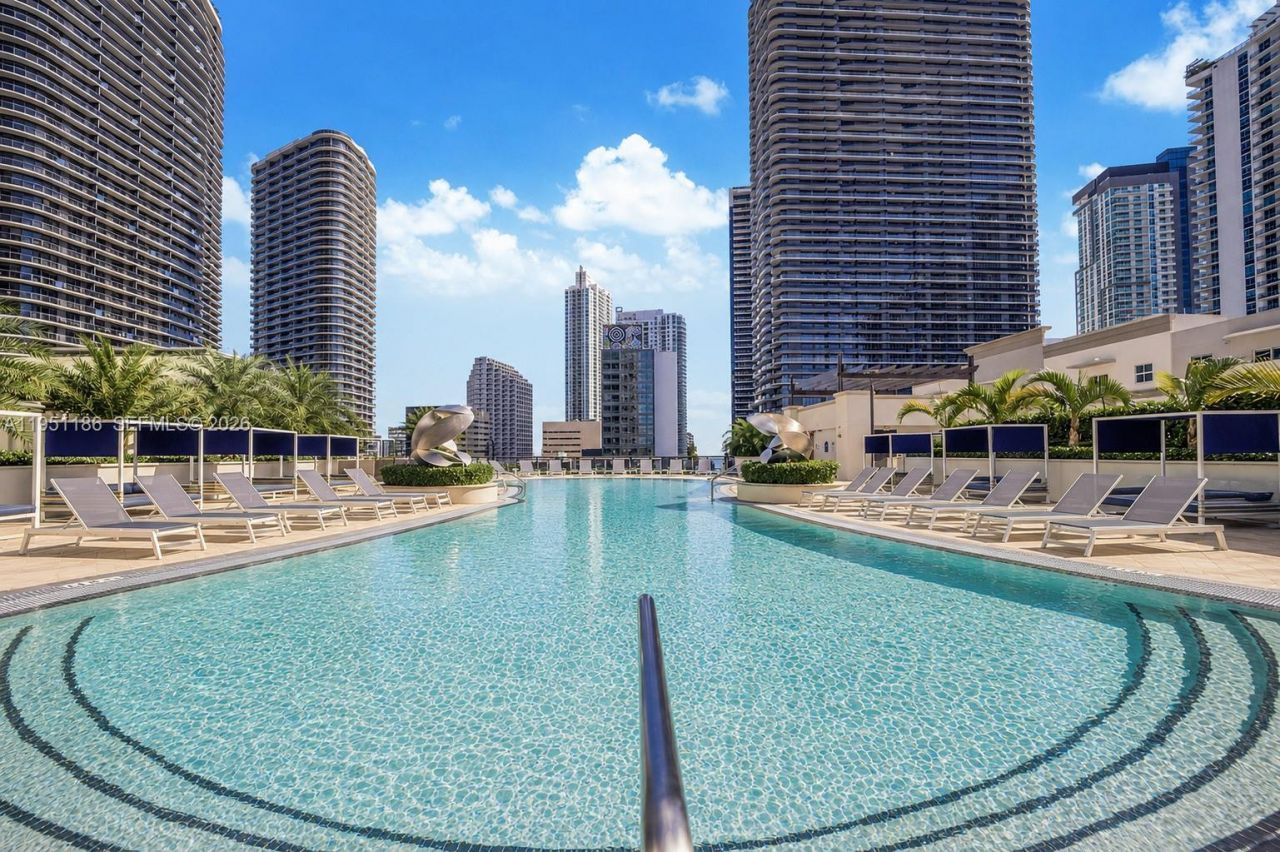 999 SW 1st Ave, Unit 1208, Miami, FL 33130 Photo