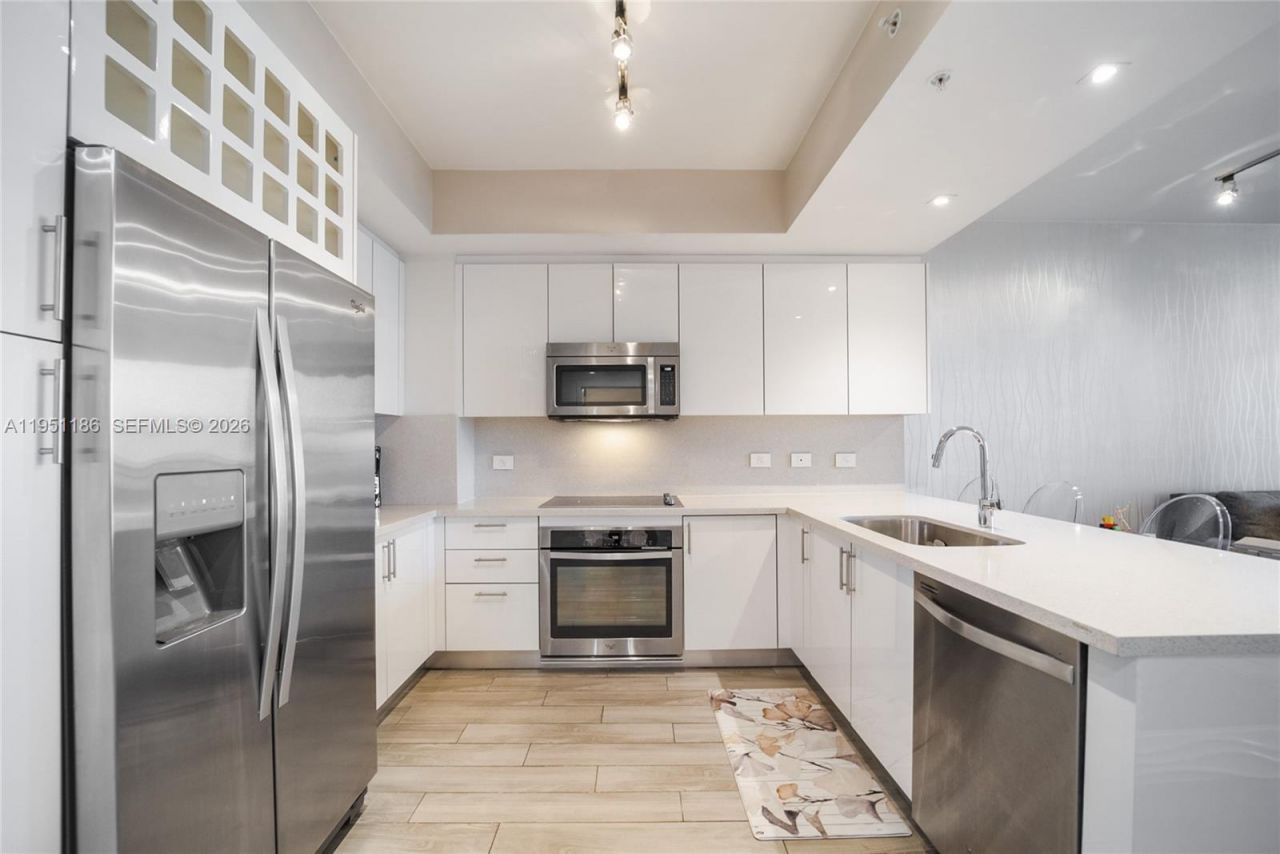 999 SW 1st Ave , Unit 1208, Miami, FL 33130 Photo