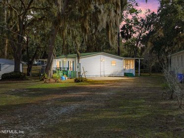 143 S LAKE GEORGE Drive, Georgetown, FL 32139