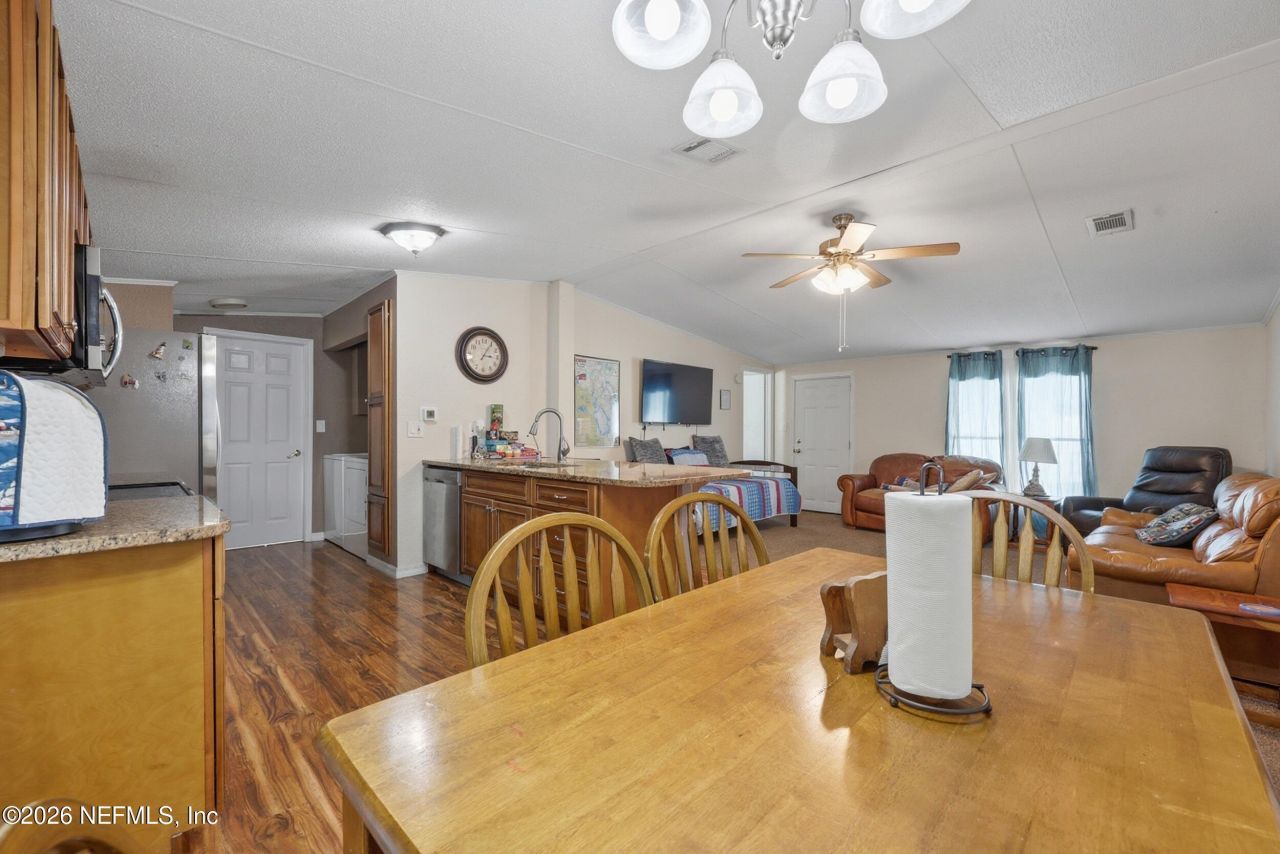 143 S Lake George Drive, Georgetown, FL 32139 Photo