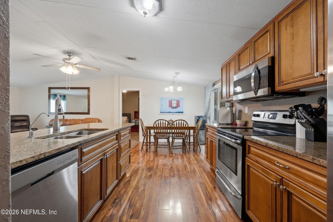 143 S Lake George Drive, Georgetown, FL 32139 Photo