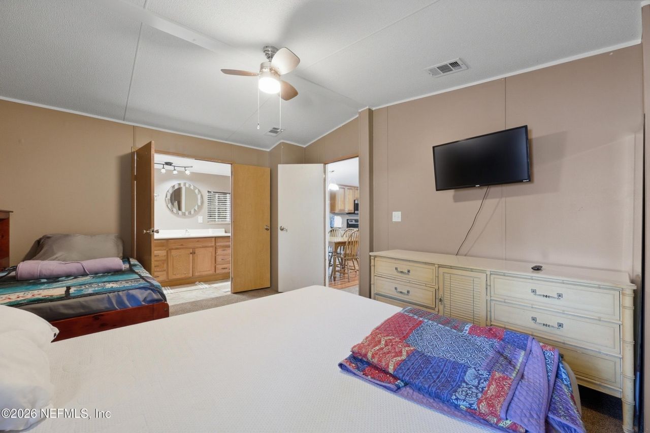 143 S Lake George Drive, Georgetown, FL 32139 Photo