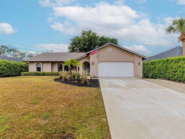 10590 Woodchuck LN, BONITA SPRINGS, FL 34135