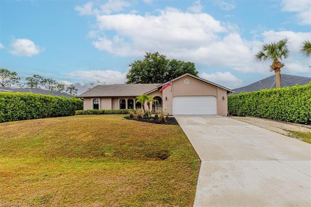 10590 Woodchuck Ln, Bonita Springs, FL 34135 Photo