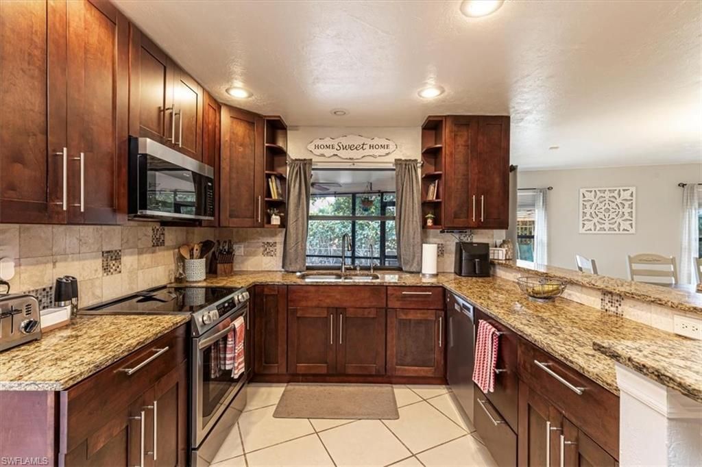 10590 Woodchuck Ln, Bonita Springs, FL 34135 Photo