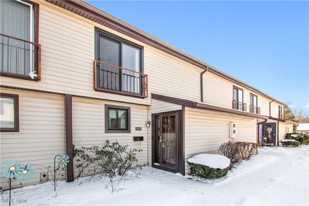 7436 Pine River Court, Unit C52, Middleburg Heights, OH 44130 Main Photo