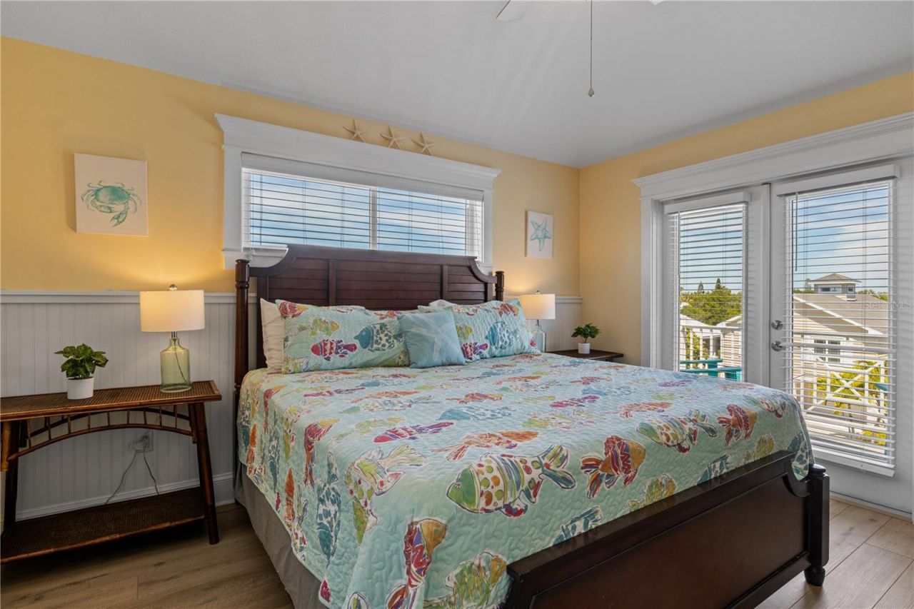 6908 Holmes Boulevard, Holmes Beach, FL 34217 Photo