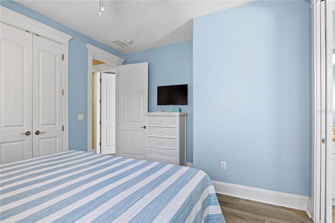 6908 Holmes Boulevard, Holmes Beach, FL 34217 Photo