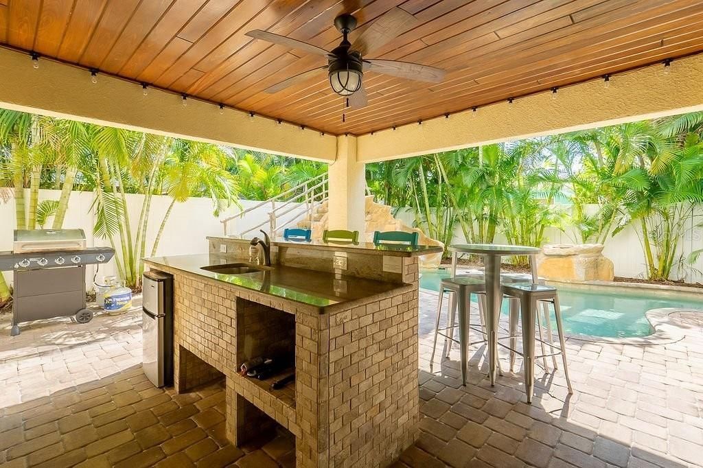 6908 Holmes Boulevard, Holmes Beach, FL 34217 Photo