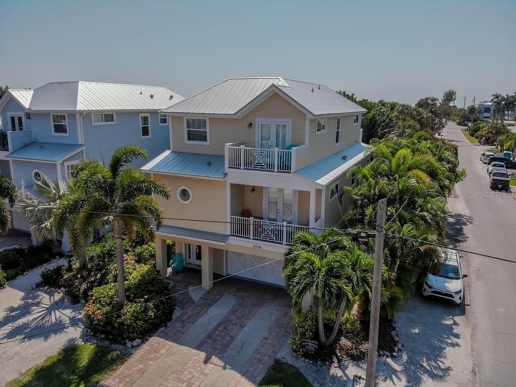 6908 Holmes Boulevard, Holmes Beach, FL 34217 Photo