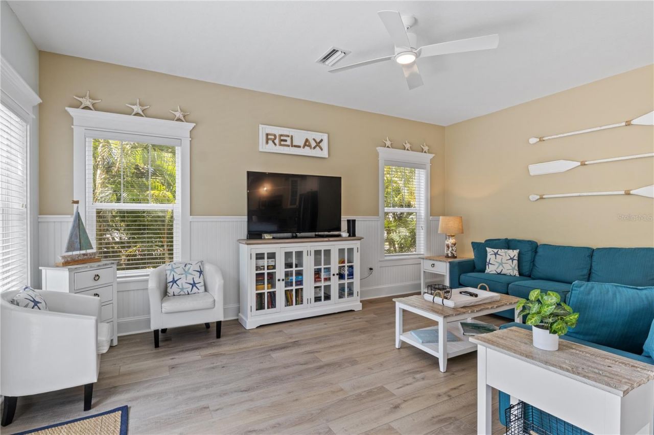 6908 Holmes Boulevard, Holmes Beach, FL 34217 Photo