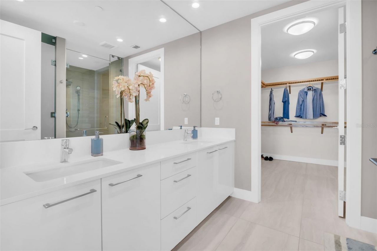 301 1st Street S, Unit 3306, Saint Petersburg, FL 33701 Photo