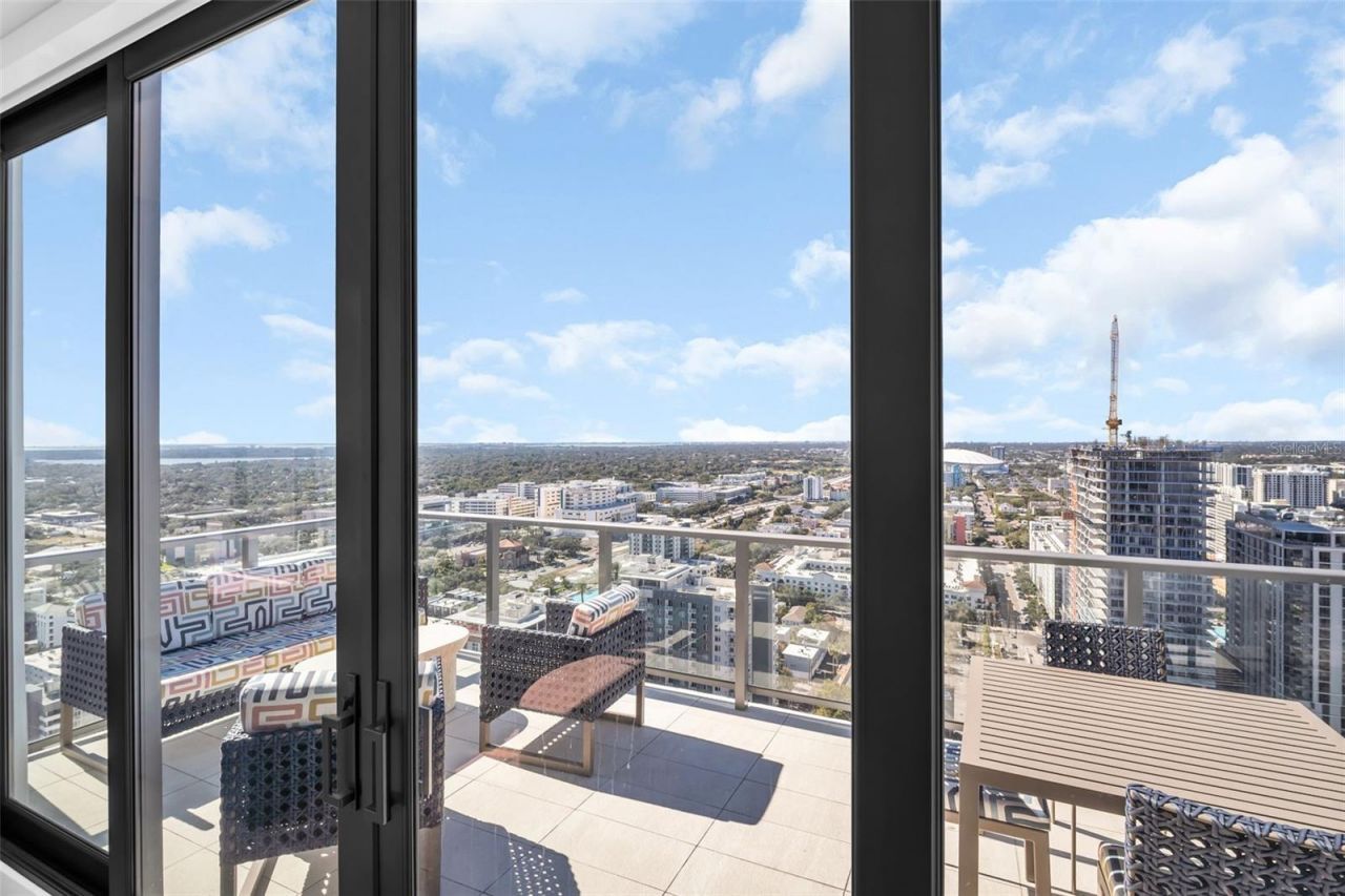 301 1st Street S, Unit 3306, Saint Petersburg, FL 33701 Photo