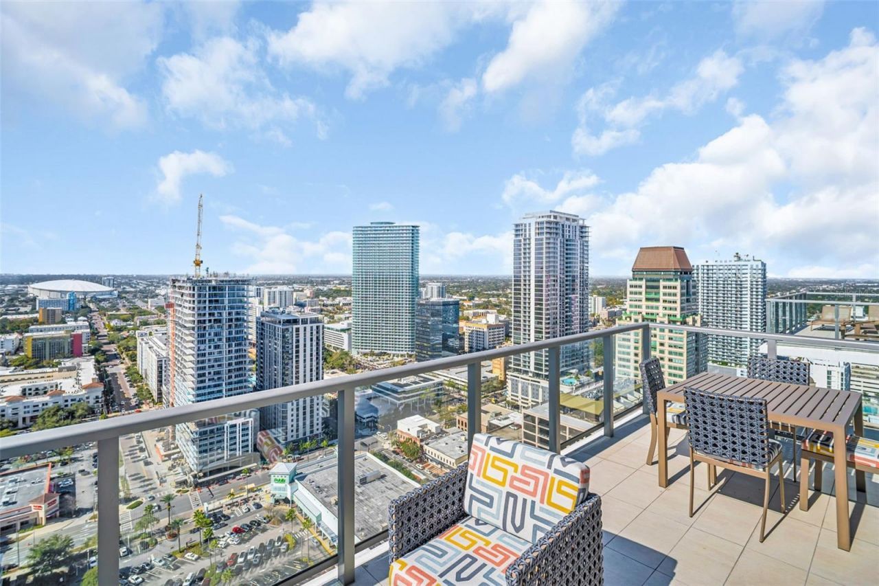 301 1st Street S, Unit 3306, Saint Petersburg, FL 33701 Photo