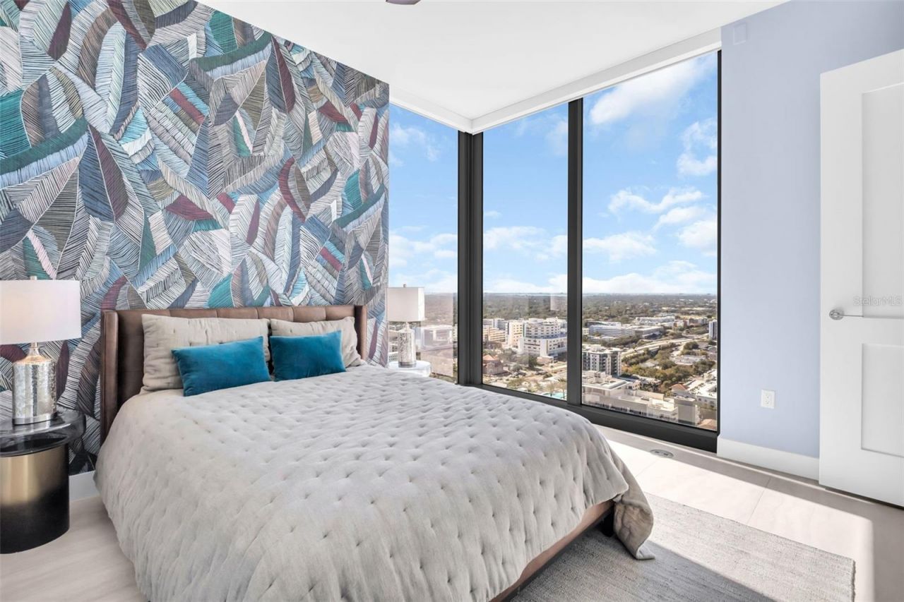 301 1st Street S, Unit 3306, Saint Petersburg, FL 33701 Photo