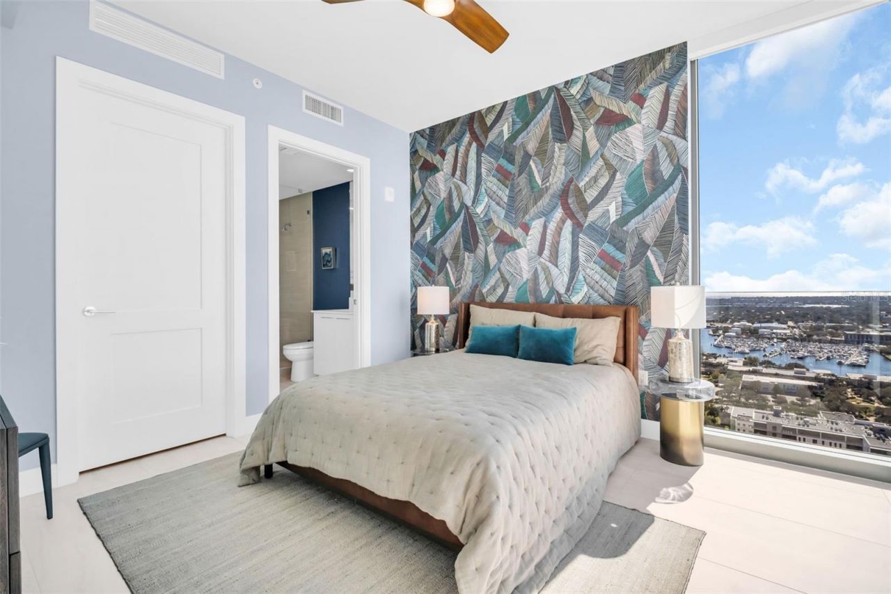 301 1st Street S, Unit 3306, Saint Petersburg, FL 33701 Photo