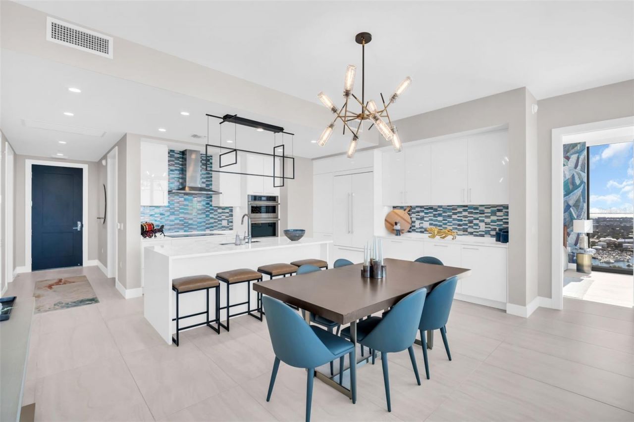 301 1st Street S, Unit 3306, Saint Petersburg, FL 33701 Photo