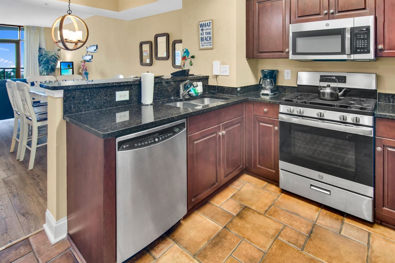 100 North Beach Blvd. Photo 5