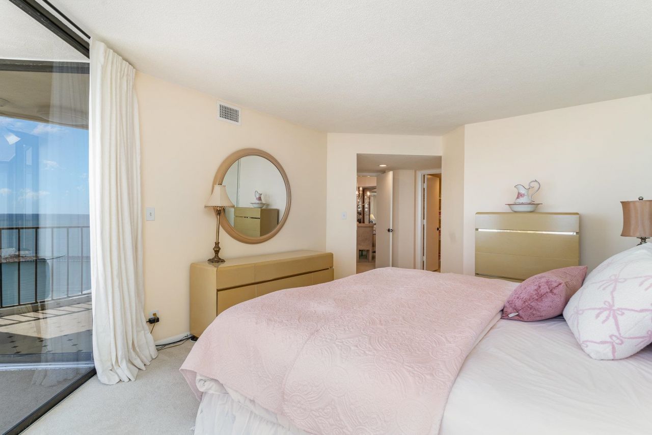 9650 Shore Dr. Photo 15