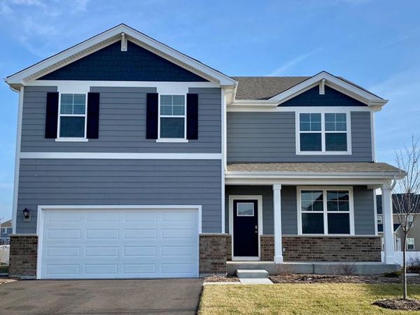 2602 Camelback Drive, Pingree Grove, IL 60140