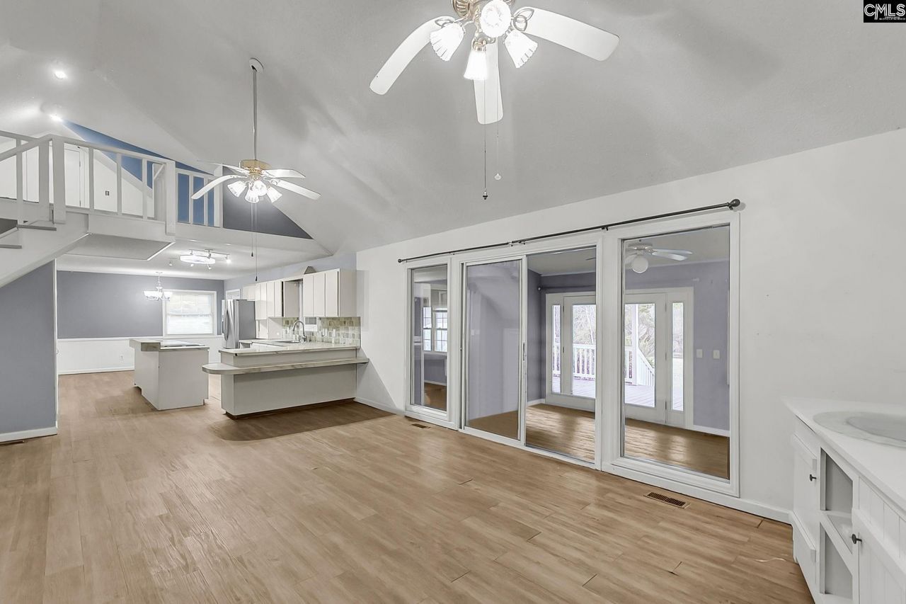 1677 Clearview Drive  Photo 9