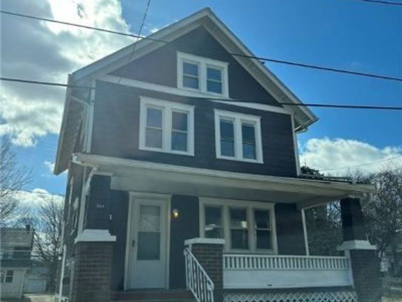 864 Forrest Drive, Akron, OH 44306 Photo 1