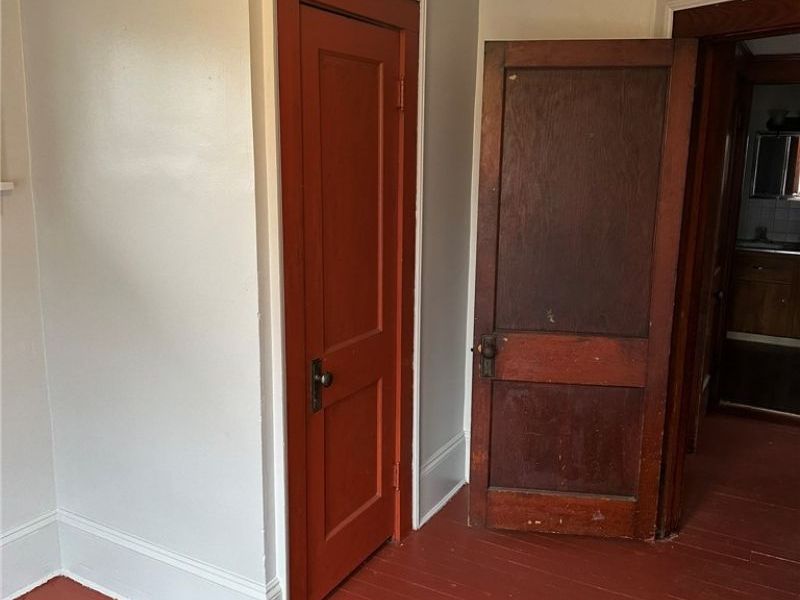 864 Forrest Drive, Akron, OH 44306 Photo 12