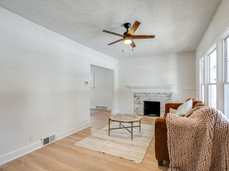 1068 Elbon Road, Cleveland, OH 44121 Photo 2