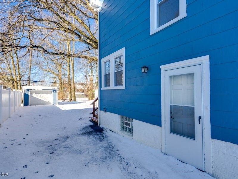 1068 Elbon Road, Cleveland, OH 44121 Photo 33