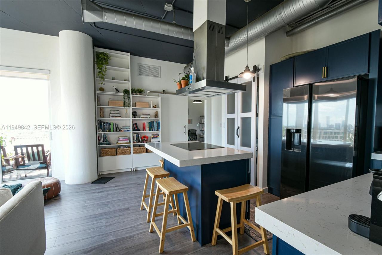 10 SW South River Dr, Unit 1704, Miami, FL 33130 Photo