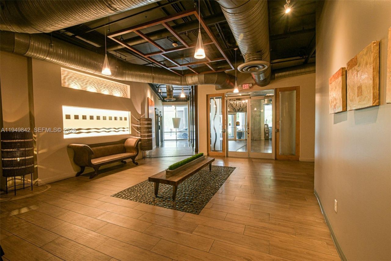 10 SW South River Dr, Unit 1704, Miami, FL 33130 Photo