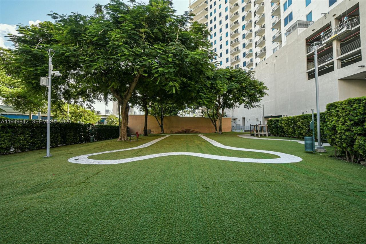 10 SW South River Dr, Unit 1704, Miami, FL 33130 Photo