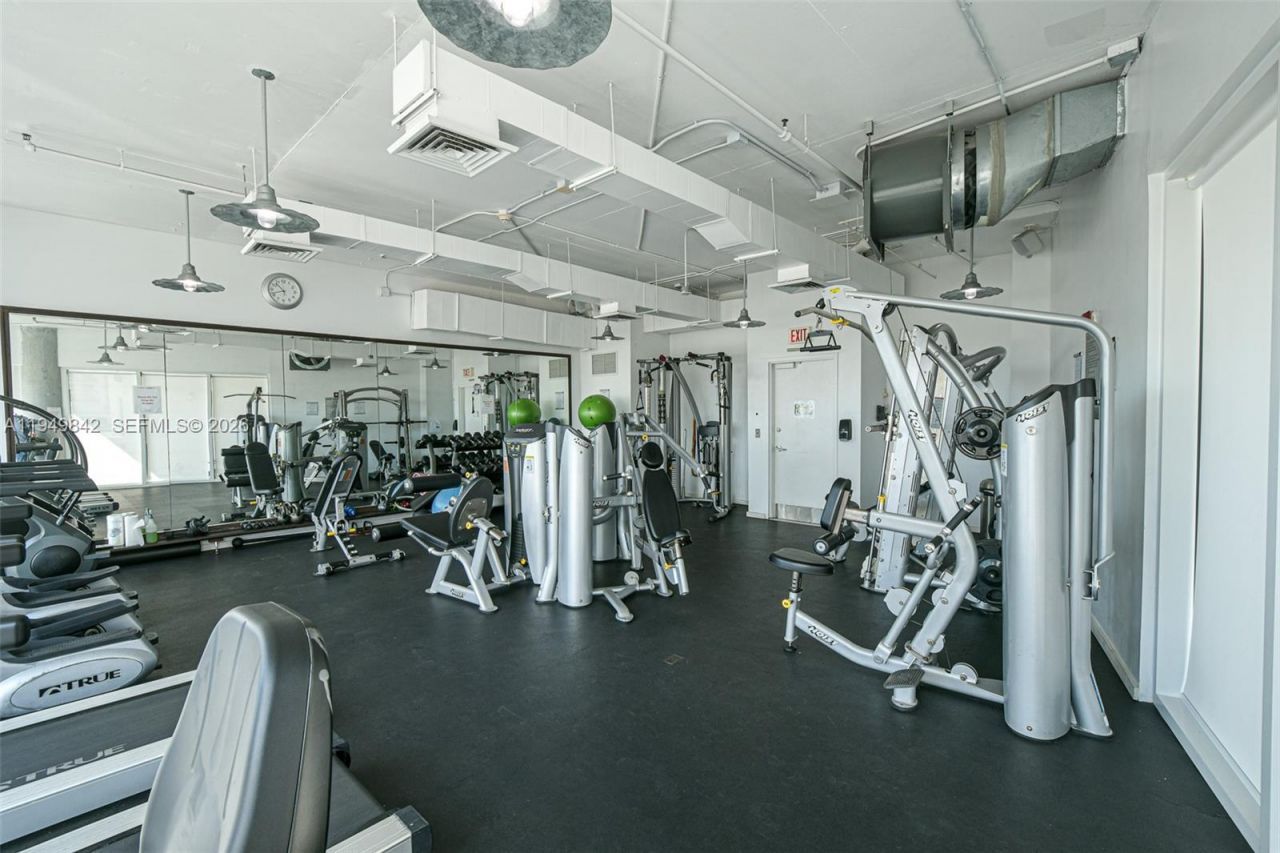 10 SW South River Dr, Unit 1704, Miami, FL 33130 Photo