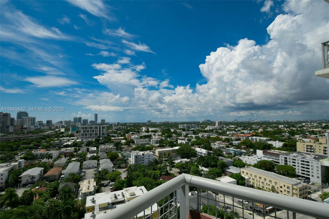 10 SW South River Dr, Unit 1704, Miami, FL 33130 Photo