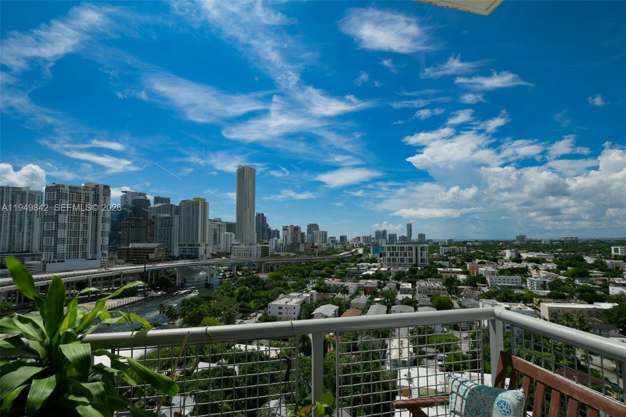 10 SW South River Dr, Unit 1704, Miami, FL 33130 Photo