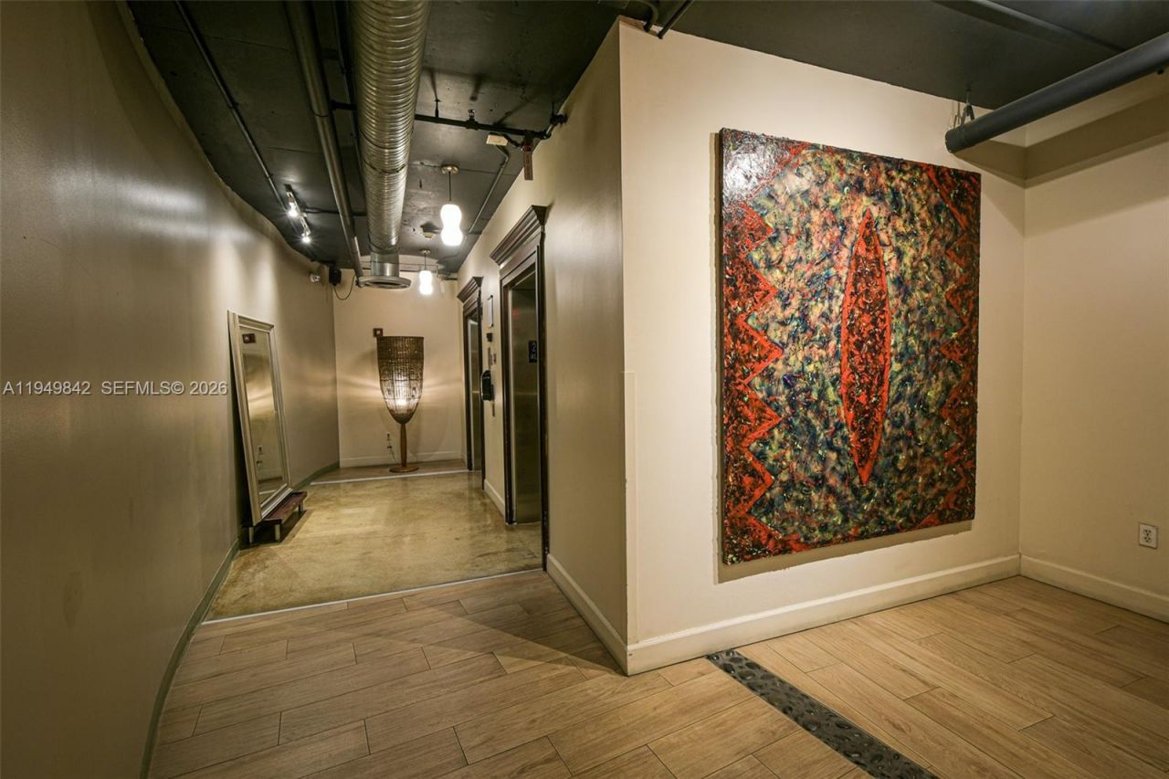 10 SW South River Dr, Unit 1704, Miami, FL 33130 Photo