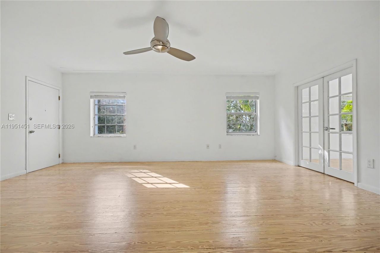 73 Edgewater Dr, Unit 3, Coral Gables, FL 33133 Photo