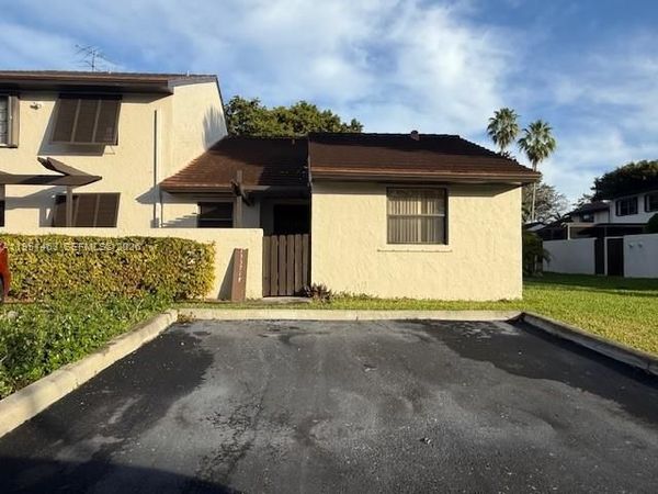 Unit F, Miami, FL 33186