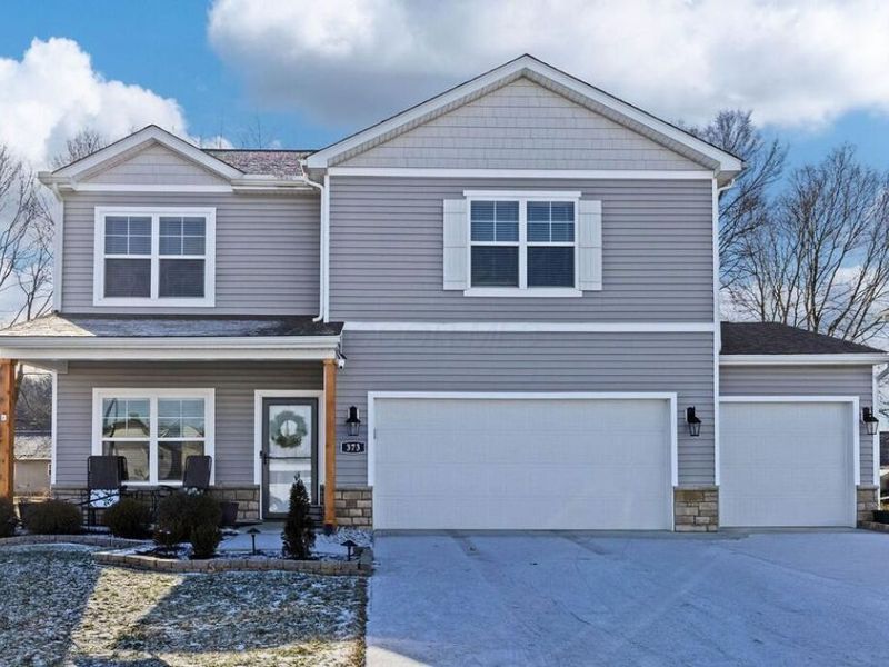 373 Kells Court W, Newark, OH 43055 Photo 1