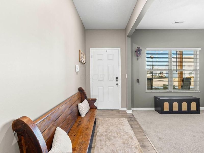 373 Kells Court W, Newark, OH 43055 Photo 3