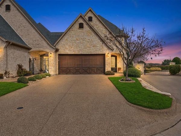 2400 Vineyard Drive, Granbury, TX 76048