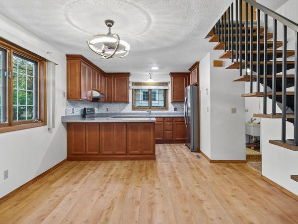 2023 Parkside Drive, Saint Paul, MN 55119