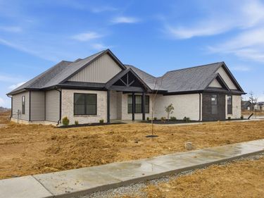 111 Choctaw Trail, Richmond, KY 40475