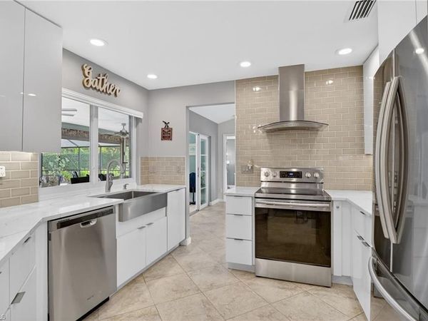2236 Queens BLVD, NAPLES, FL 34112