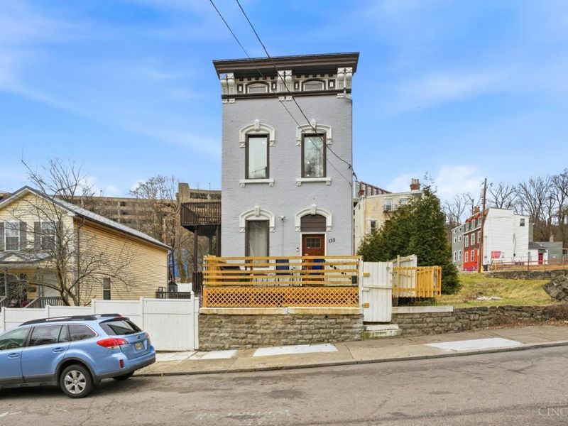 132 Winkler Street, Cincinnati, OH 45219 Photo 1