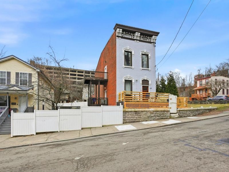 132 Winkler Street, Cincinnati, OH 45219 Photo 3